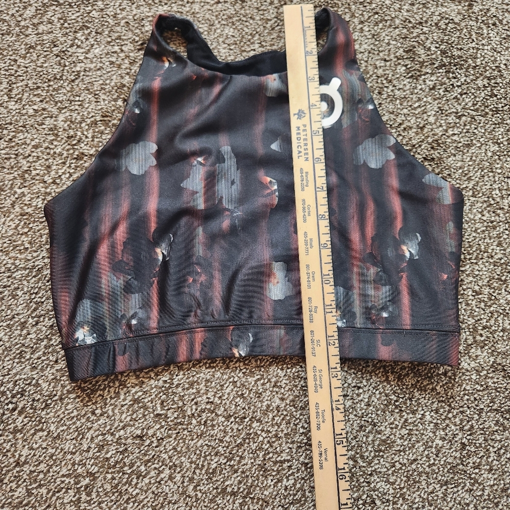 Peloton Show Up Floral High Neck Bra Size Medium - Picture 7 of 7